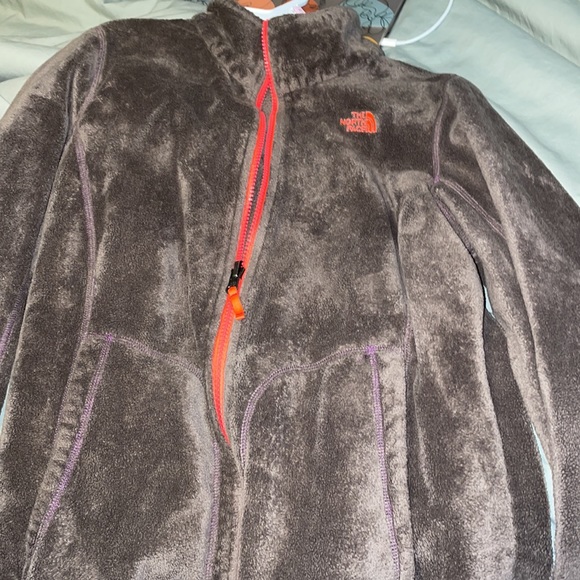 North face fleece zip sweater. - Picture 3 of 5